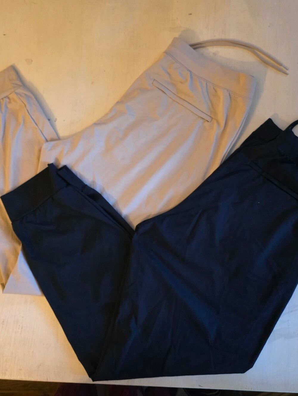 Two pairs Uniqlo Ultra AIRsim Jogger Pants Tan Navy Stretch Cool Lightweight L - Picture 7 of 13